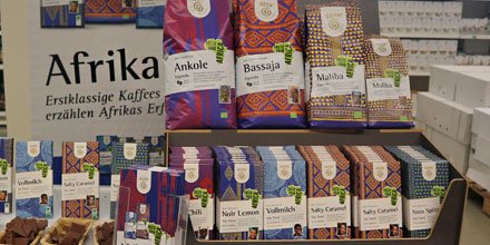 GEPAFairTrade's tweet photo. Seid ihr beruflich auch auf der @BioFachVivaness in Nürnberg? Kommt vom 14. bis 17.2. bei uns am GEPA-Stand in Halle 6 Nr. 6-326 vorbei und entdeckt neue #bioschokoladen und #biokaffees aus unserem Sortiment #tastefairafrica! #weltläden #fachhandel #biohandel https://t.co/GDAa03LAyC