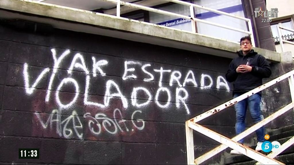vamosavert5's tweet photo. El tatuador detenido por presuntos abusos sexuales fue expulsado de una escuela de Donosti por su comportamiento con dos alumnas #AR09F
https://t.co/Kw0g9O40Is https://t.co/NVwRCsmEg6