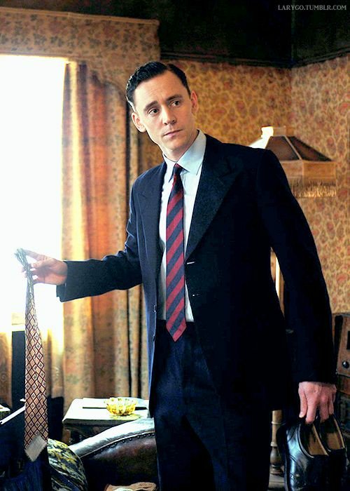 __sleepingdea's tweet image. 11. Freddie Page (The Deep Blue Sea, 2011)