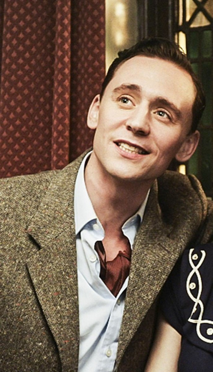 __sleepingdea's tweet image. 11. Freddie Page (The Deep Blue Sea, 2011)