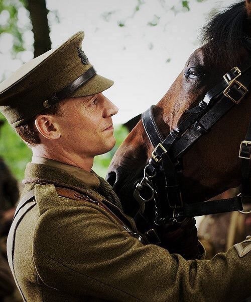 __sleepingdea's tweet image. 9. Captain James Nicholls ( War Horse, 2011)