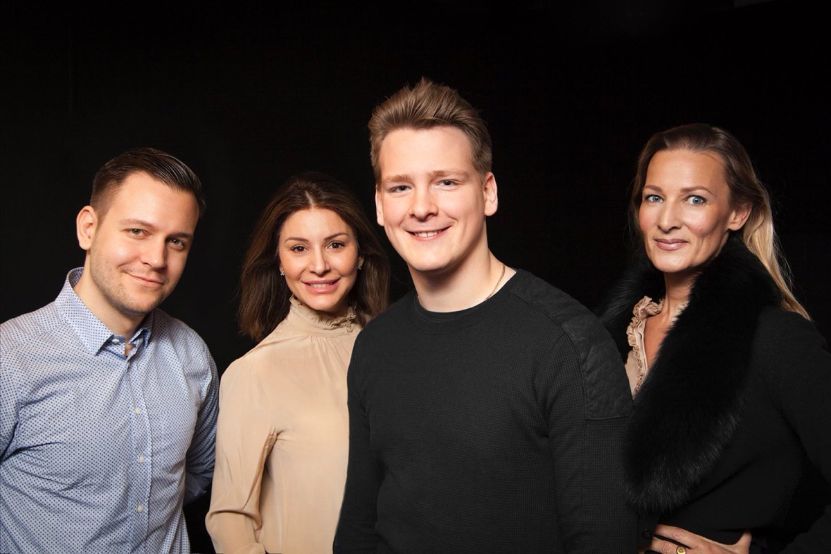 MindmakersPR's tweet photo. #mindmakerspr breddar sin portfölj av varumärkesbyggande uppdrag och inleder ett samarbete med Ivan Liljeqvist. Den 21-åriga blockchainexperten föreläser internationellt för myndigheter och företag och driver dessutom en av världens största Youtube-kanaler på ämnet, @IvanOnTech https://t.co/paw6Qp7sD0