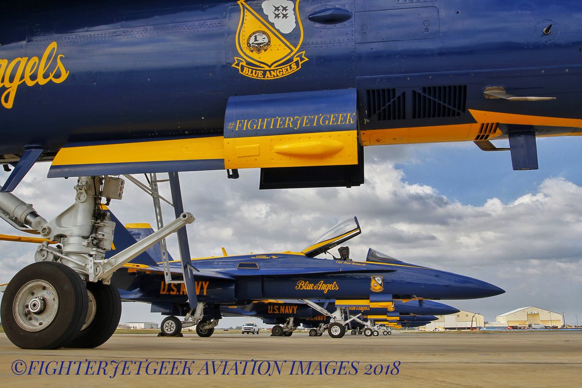 fighterjetgeek's tweet image. For my #FighterJetFriday shot.... The @BlueAngels lined up on the ramp at #KOKC. We at @FlyOKC were lucky enough to have the team stop in for a short break and a quick top-off while enroute back to home from the #Fleetweek celebrations at San Francisco. #FighterJetGeek