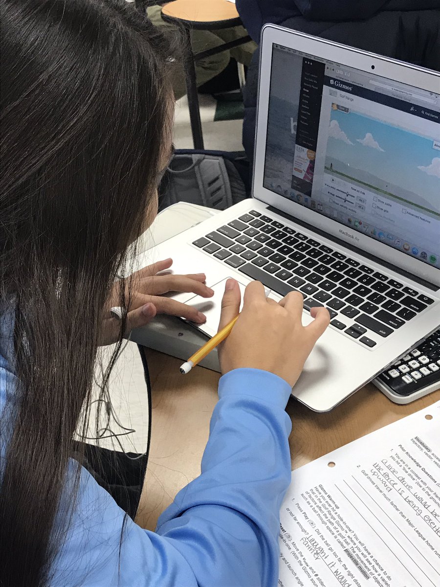 MsFusinaChem's tweet image. Testing out our golfing skills with @ExploreLearning to practice #ProjectileMotion 🏌 #SaintsLearn #PhysicsFirst