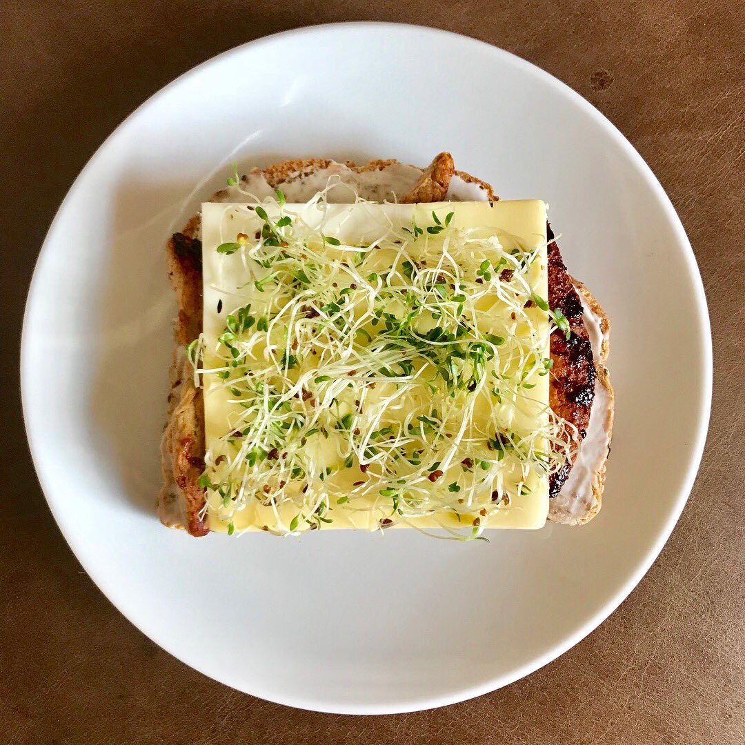 my_body_for_me's tweet photo. @KillerBread + @FollowYourHeart + @gardein = absolutely delicious 😄🌱👍🏻
#MyBodyForMe #30DayHappinessChallenge #TreatYourself #Healthy #HealthyFood #HealthyLifestyle #HealthyLiving #Vegan #VeganFood #VeganLifestyle #VeganLiving #Gardein #ChicknStrips #AlfalfaSprouts #Yum https://t.co/BfWqqUmX9z