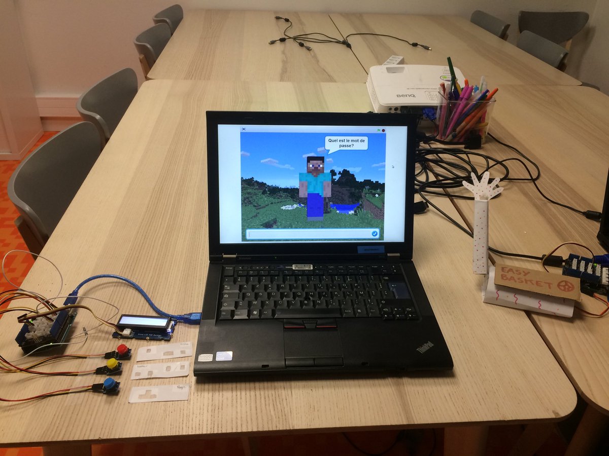 MagicParis15's tweet photo. Margaux a préparé un super projet pour initier ses kids à Arduino 👍 #kids #coding #code #Paris #ParisSousLaNeige .@MagicMakersAt https://t.co/0PySO3cLzZ