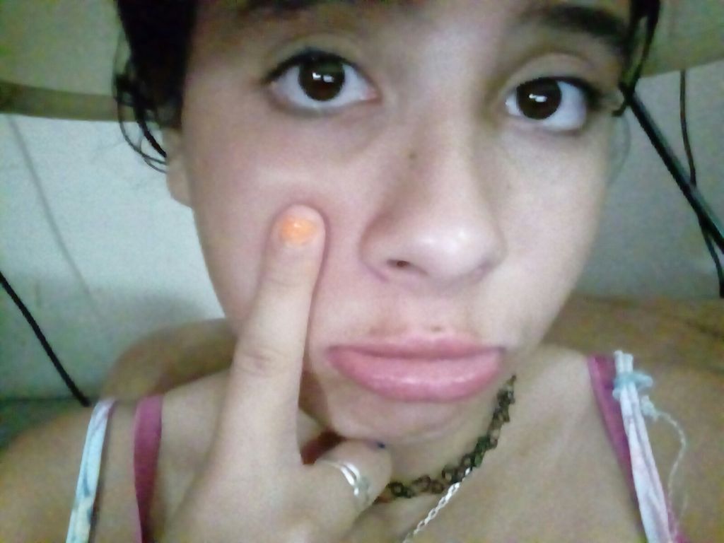 Biancutis1's tweet photo. En la peluu muriendo :'( https://t.co/2mab2Nqwl6