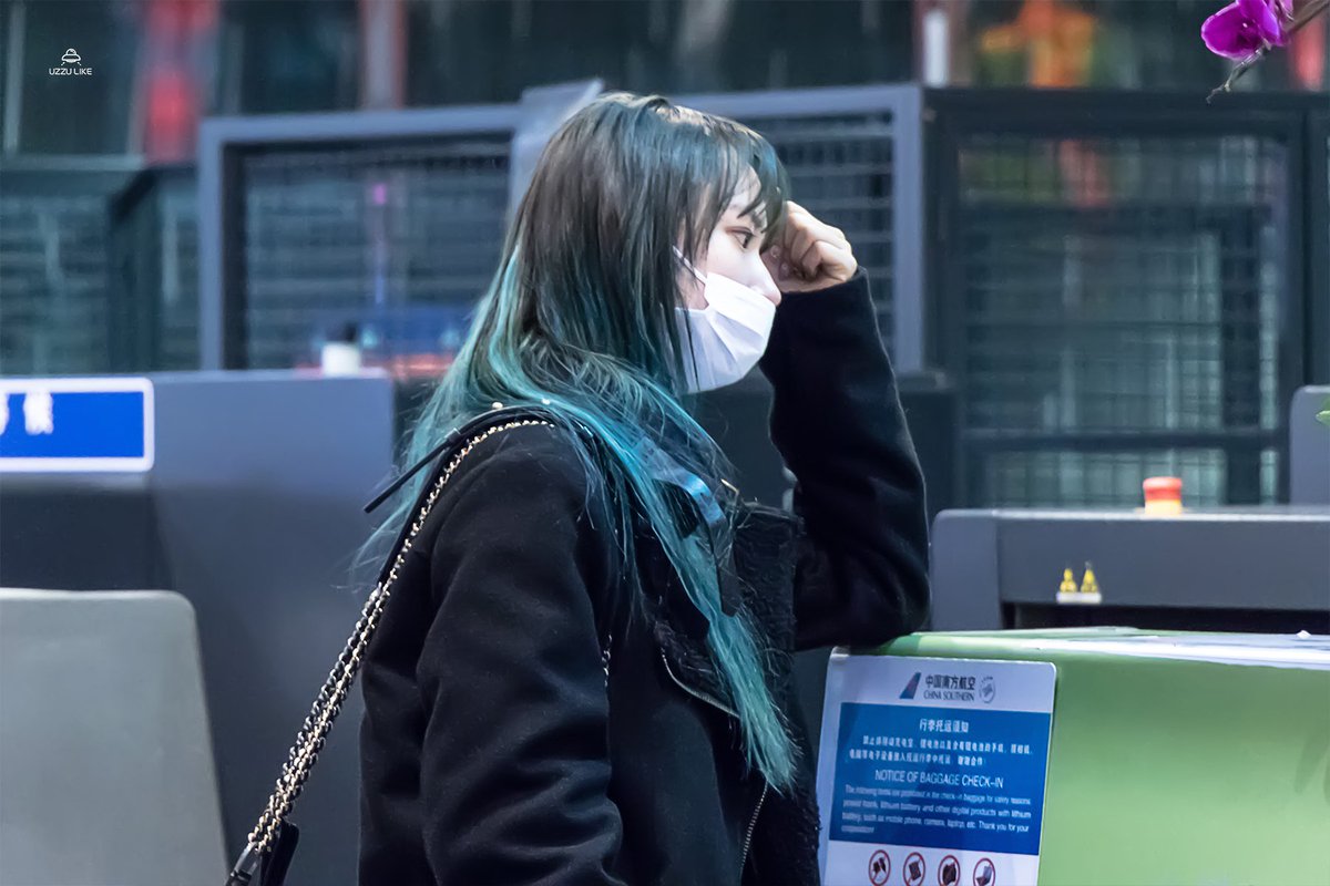 UZZU_like's tweet image. 180209 창사 출국 
#우주소녀 #성소 
goo.gl/BhAqJL
goo.gl/yg6nQQ
분위기 차이 보소 ㄷㄷㄷㄷㄷ