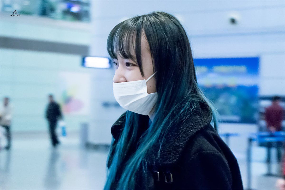 UZZU_like's tweet image. 180209 창사 출국 
#우주소녀 #성소 
goo.gl/BhAqJL
goo.gl/yg6nQQ
분위기 차이 보소 ㄷㄷㄷㄷㄷ