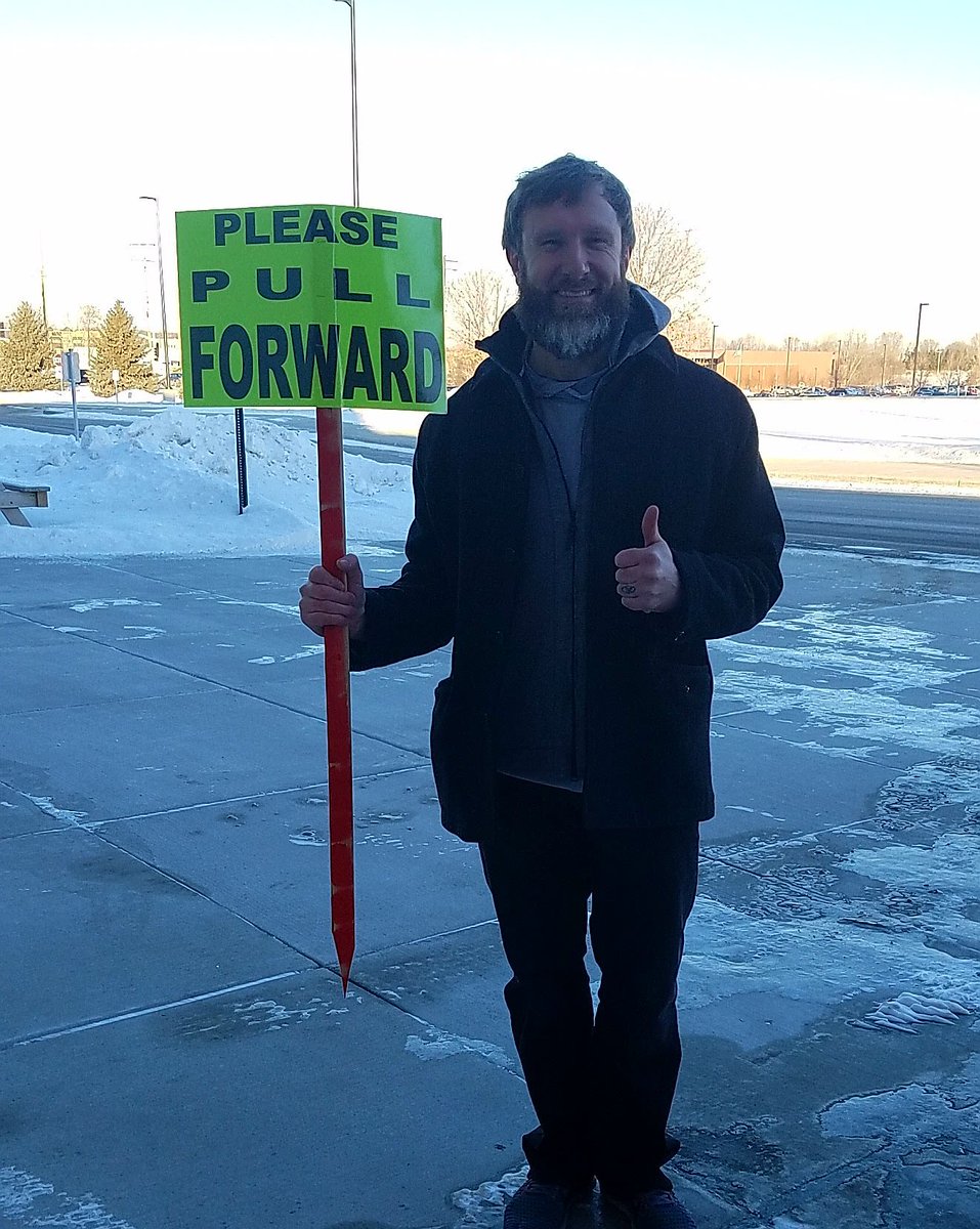 Drop off duty. Thanks you to the parents that pull all the way up! I appreciated all the support of the new sign:) <a href="/RogersMiddle/">Rogers Middle School</a> <a href="/CarolGelle/">Carol Gelle</a>
