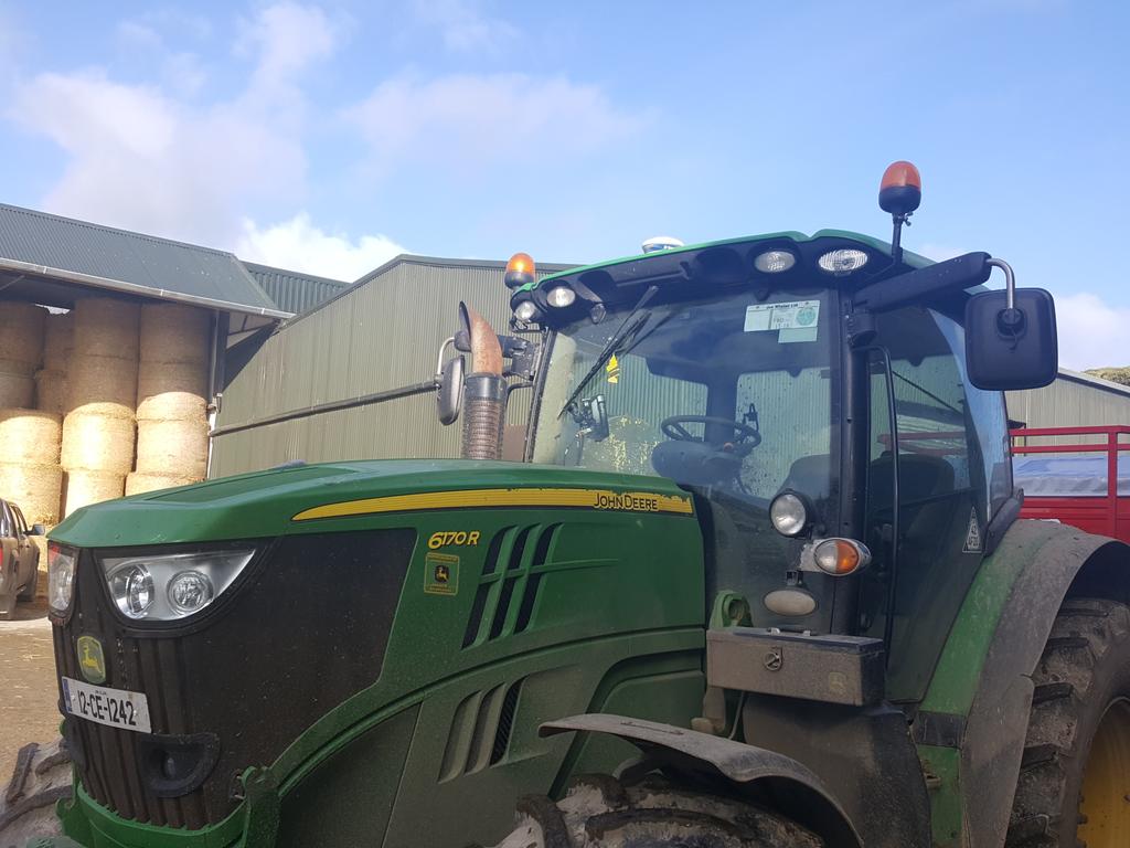 mick_mc_carthy's tweet photo. @Trimble_Ag #CFX750 rate &amp; section control for #Rauch V4 fertiliser spreader. Fitted to #johndeere 6170R &amp; 6125R  #precisionwithpurpose https://t.co/WpW2b88y2u