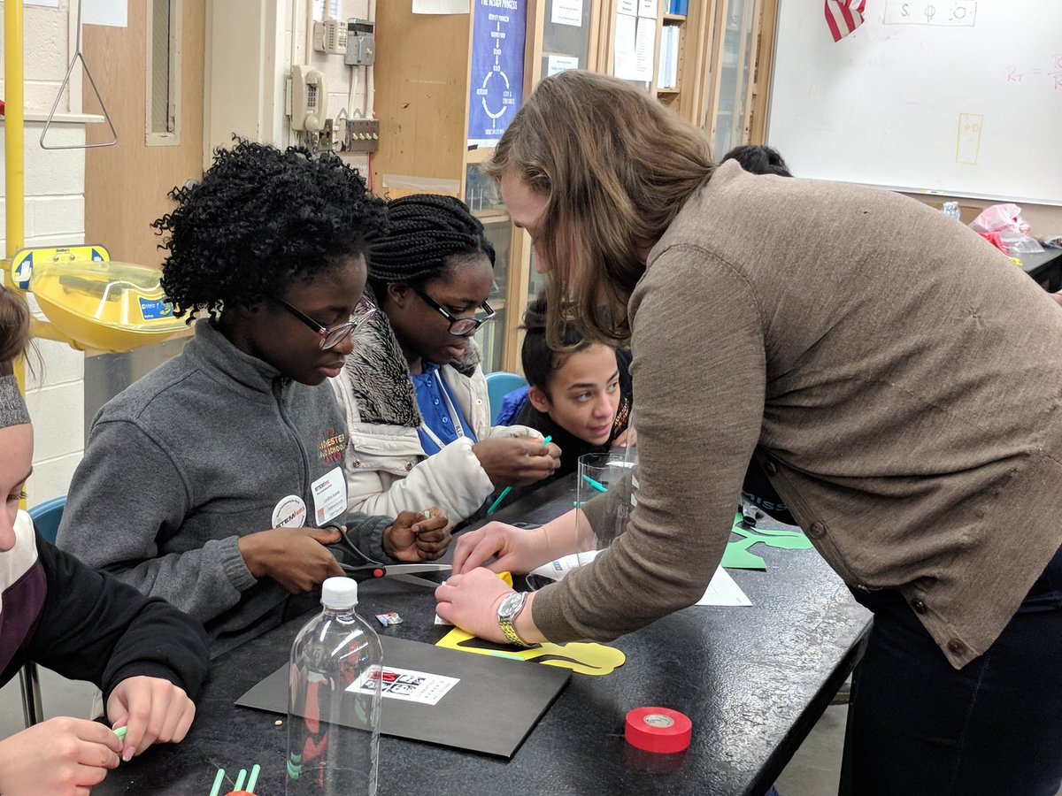 JLenore24's tweet photo. MHS & @MPS_Illing girls experiencing a #STEMfems workshop w/ @CTWomen ! First step, learning about design thinking, & medical equipment, & prototyping ! https://t.co/sPQrdUFHoZ