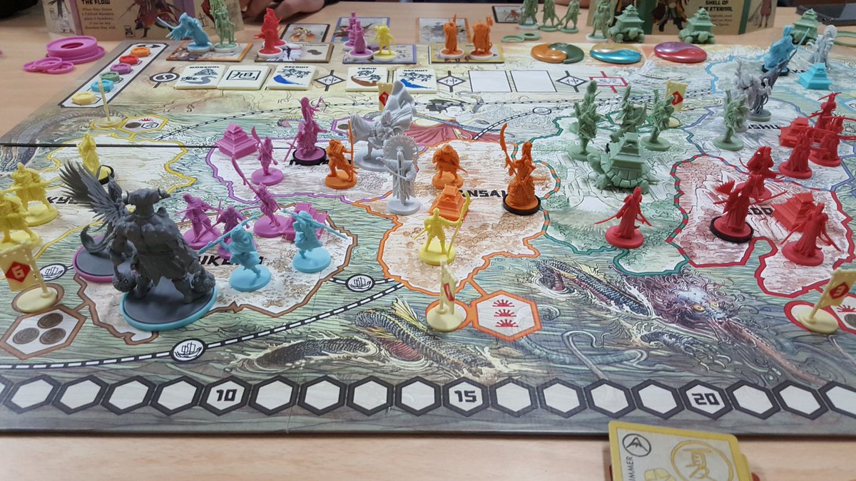 MadreDeTragonas's tweet photo. Primera partida de #RisingSun de @CMONGames Estrategia y alianzas en el antiguo Japón con @allaro1  @gvt2000 @IvanRobla  en @DA2juegos  #Madrid https://t.co/a4VOPyK3pu