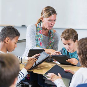 ISTE_ASCD's tweet photo. Personalized vs. differentiated vs. individualized learning https://t.co/4DnQxSL9h2 #personalizedlearning #empoweredlearner https://t.co/urt1DDeHvk