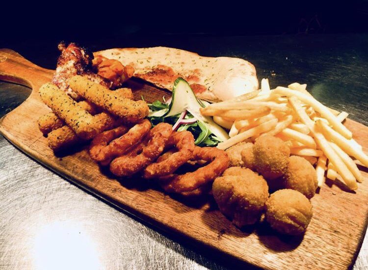 Happy Friday😀😀 Feeling peckish? Why not try our #sharing platter this teatime??