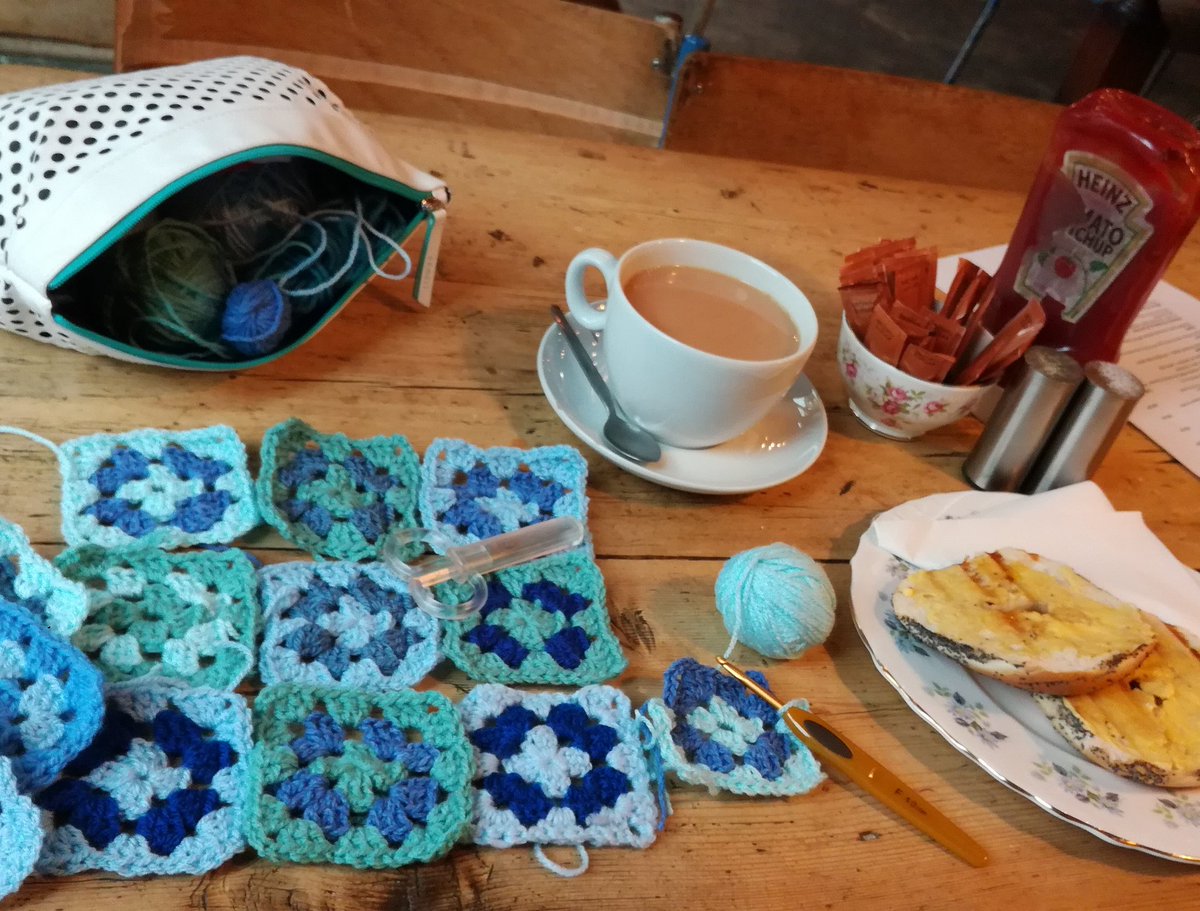 Dee_liteful_Yau's tweet photo. #Chilling by #crocheting #grannysquare #blanket whilst enjoying a toasted #bricklanebagel & #Yorkshiretea #happyDee https://t.co/P7seOZZ5Hb