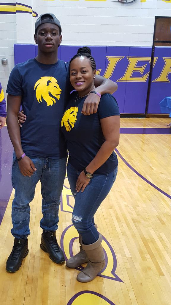 DenedraAustin's tweet photo. National Signing Day 2018'❣ My son has will be attending a great school.... Texas A&amp;M Commerce! #ProudParent #LionU #PraiseGOD🦁💙💛 https://t.co/yZSWtDHWDq