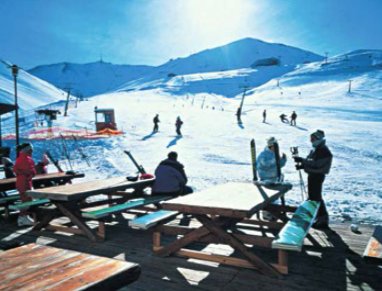 Nach dem Start der Winterspiele in #Pyeongchang habt Ihr Lust neue Skigebiete zu entdecken? Wir empfehlen #Skifahren auf einem Vulkan in #Erciyes. Mit hochmodernen Liftanlagen, tollem Pulverschnee und günstigen Skipässen (16 EUR)/Tag). Infos: bit.ly/2EV43YJ #ÖGERTOURS