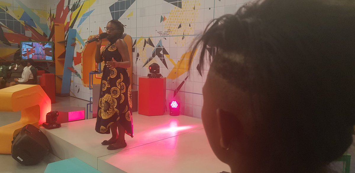 hecticnine9's tweet photo. Watch @mabelsithole serenate all #HecticFriends out there with her beautiful voice ππ€ https://t.co/N03Wlj8BlF
