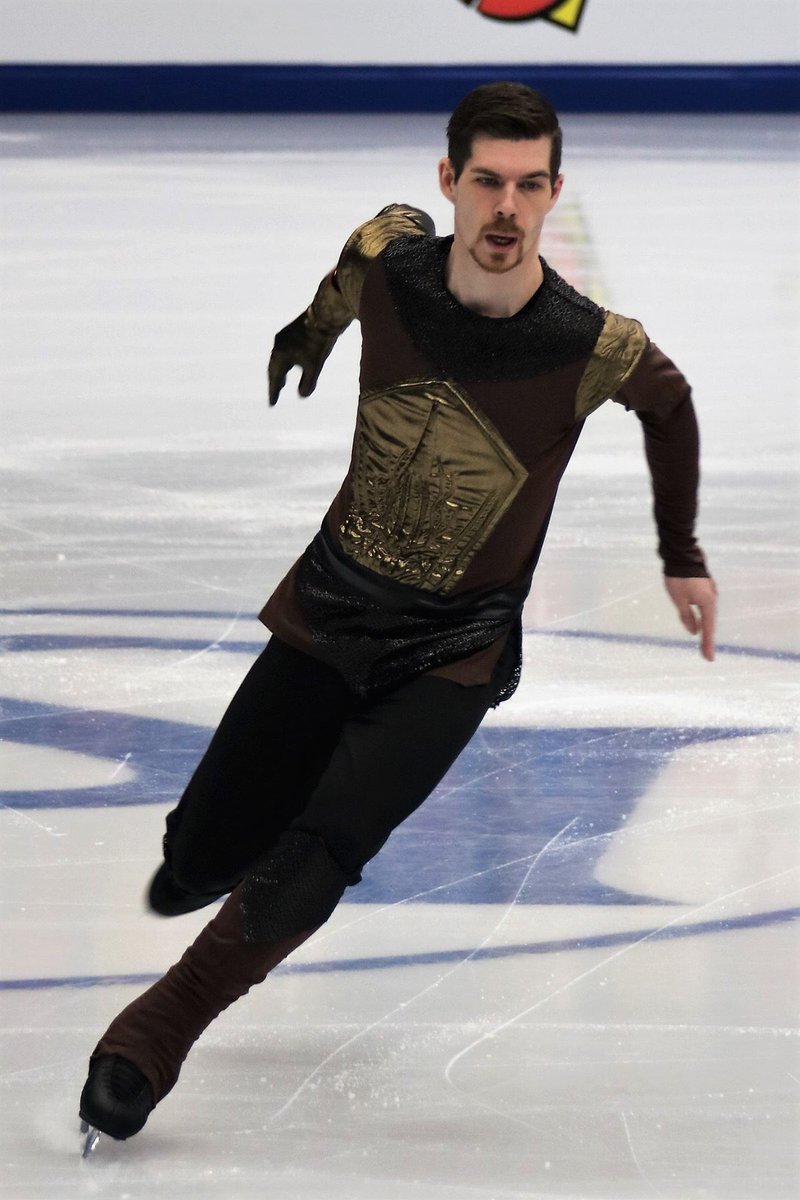 Jacksepticeye's tweet photo. Everyone keeps messaging me saying I look like this Paul Fentz dude from the Olympics https://t.co/C79QhgVTfT