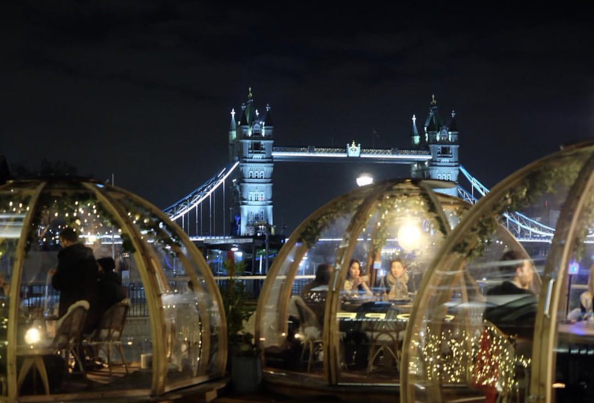 SheriffHotel's tweet photo. Happy #Friday everyone 🤗🤗🙌🏼💕 how about dinner with an amazing view? #coppaclub #igloo #timetounwind #londonhasitall #bestcity https://t.co/GgzQc1CtMn