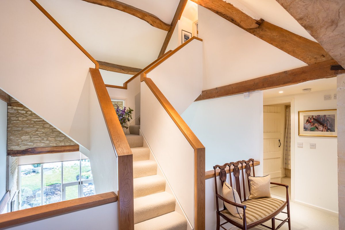 Lightfall_Photo's tweet photo. Privileged to shoot this stunning Barn this week. #property #photography #estateagents https://t.co/djcTYSSrfy