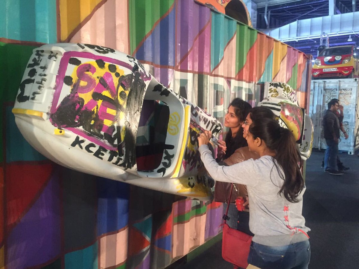 AEMotorShow's tweet photo. #Checkout this beautiful blend of art and technology displayed in the special zone at hall 12. This display by #cartists is truly a sight to behold. Draw your own canvas & explore the cartist in you at #AETMS18 https://t.co/5omDY0oDqD