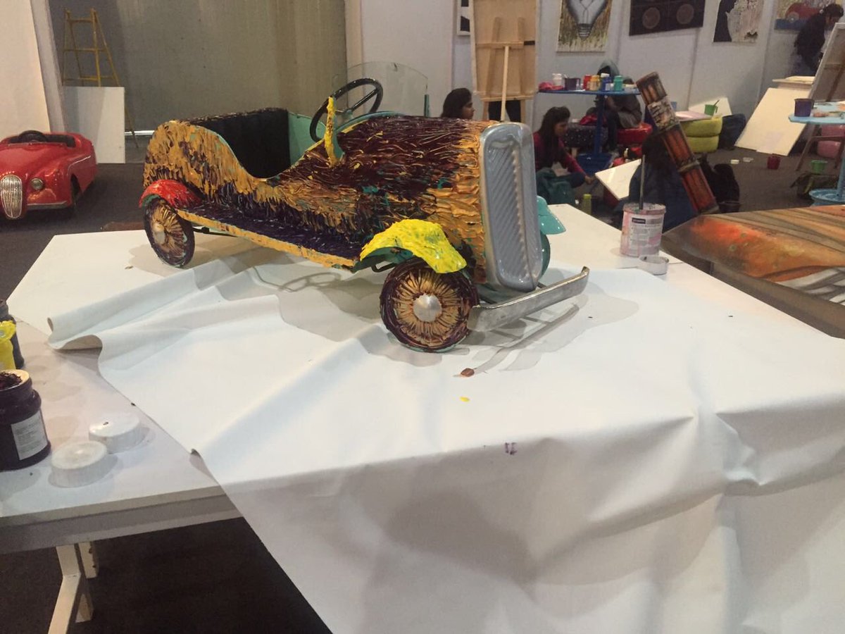 AEMotorShow's tweet photo. #Checkout this beautiful blend of art and technology displayed in the special zone at hall 12. This display by #cartists is truly a sight to behold. Draw your own canvas & explore the cartist in you at #AETMS18 https://t.co/5omDY0oDqD