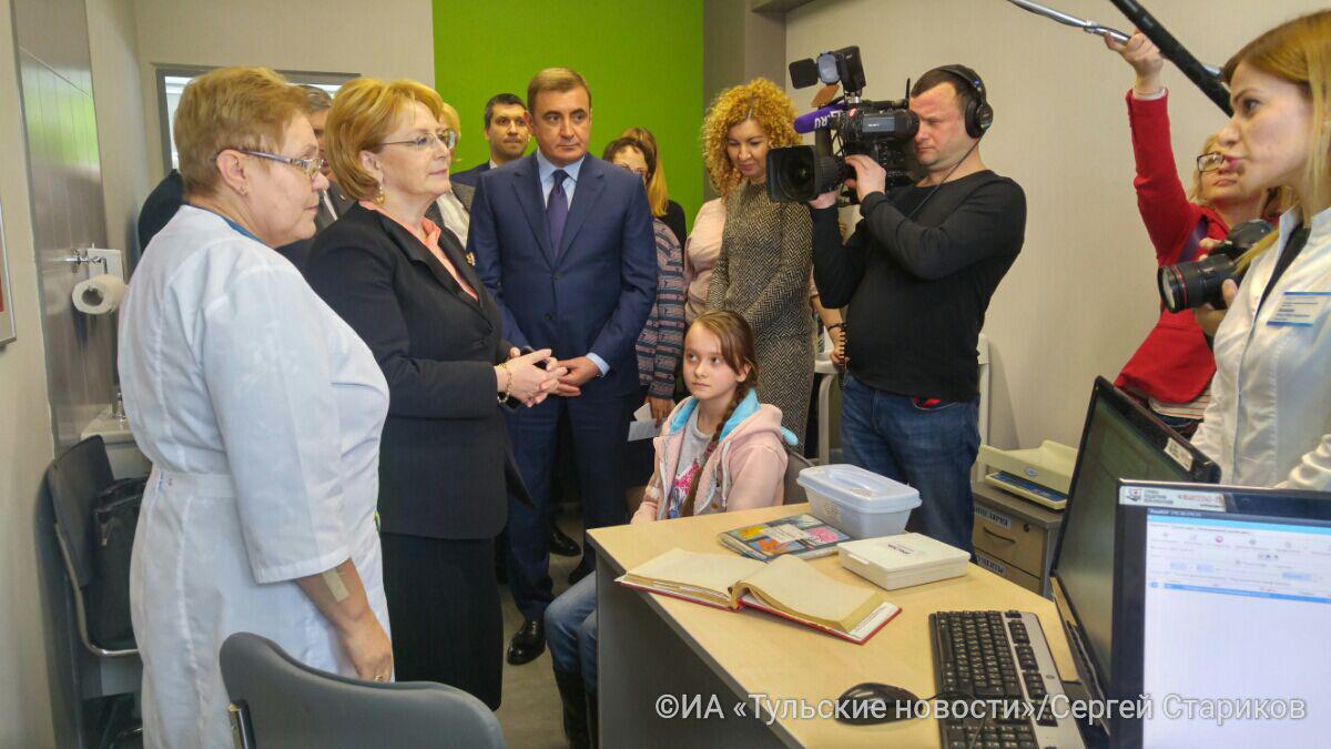 Министр здравоохранения РФ Вероника Скворцова посещает тульскую поликлинику
newstula.ru/fn_336747.html
Поликлиника ГУЗ "Детская инфекционная больница №2 г. Тулы" открыта после капитального ремонта в декабре 2017 года.