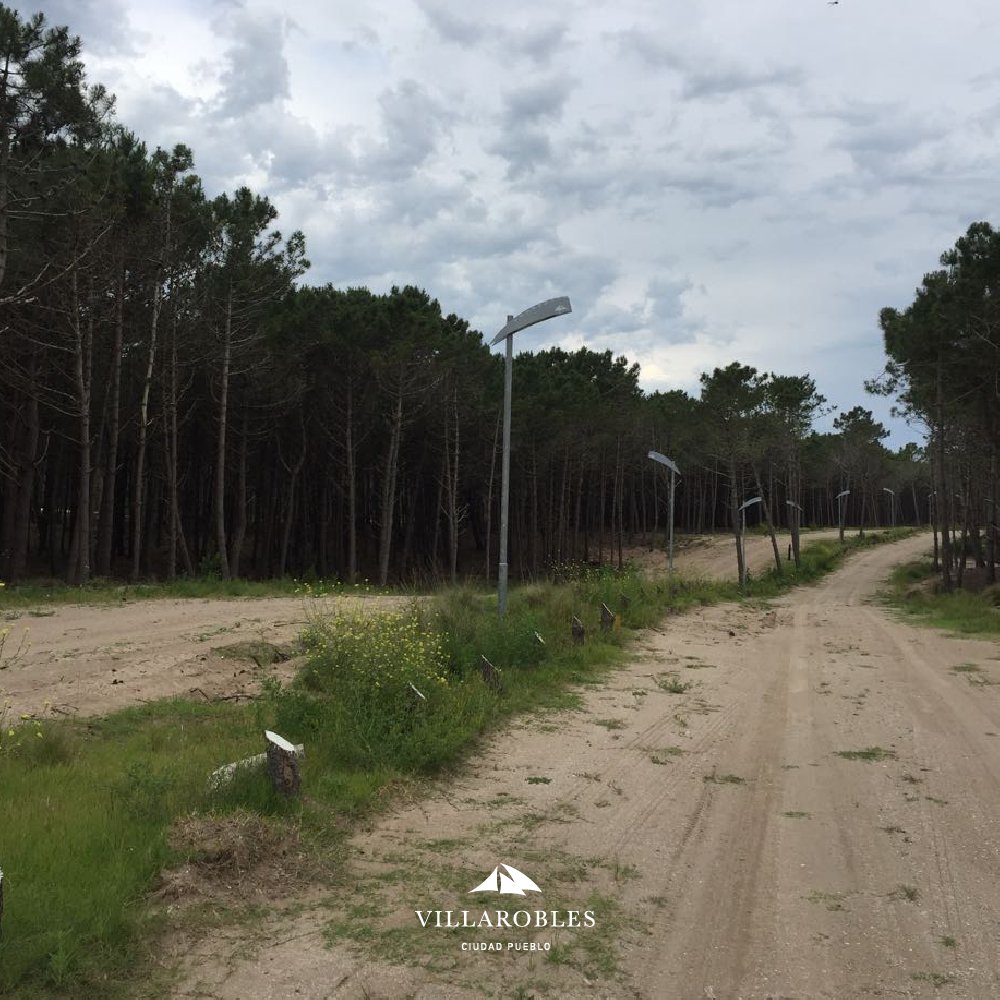 Esta es una foto de cómo era la arteria principal de #Villarobles en un principio, te invitamos a que vengas a conocerla ahora. #ÚnicoEIrrepetible