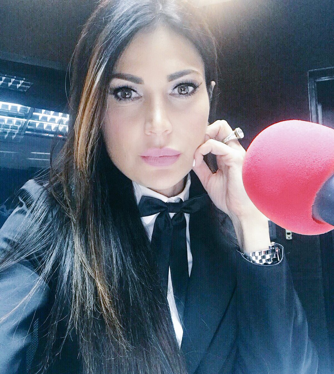 CATERINAV's tweet photo. #9feb GRACIAS MI GENTE LINDA! Por sus buenos deseos. Hoy un año más de vida, aquí en Venezuela, haciendo lo que mejor sé hacer, trabajar. LOS QUIERO MUCHO! https://t.co/OGlhZZlopK