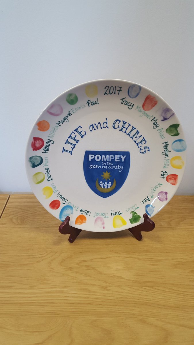 Our #LifeAndChimes group sure do get up to a lot.

Here is a lovely dish they decorated at Artypotz recently!