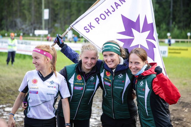 Neljä tyytyväistä Venlaa on <a href="/SKPohjantahti/">SK Pohjantähti</a> tavoitteena Jukolassa! Seuraa joukkueen valmistautumista Venlojen viestiin kevään aikana. Pientä kotikenttäetuakin naisilla taitaa olla tällä hetkellä😉 #jukola2018 #skpohjantähti jukola.com/2018/sk-pohjan…