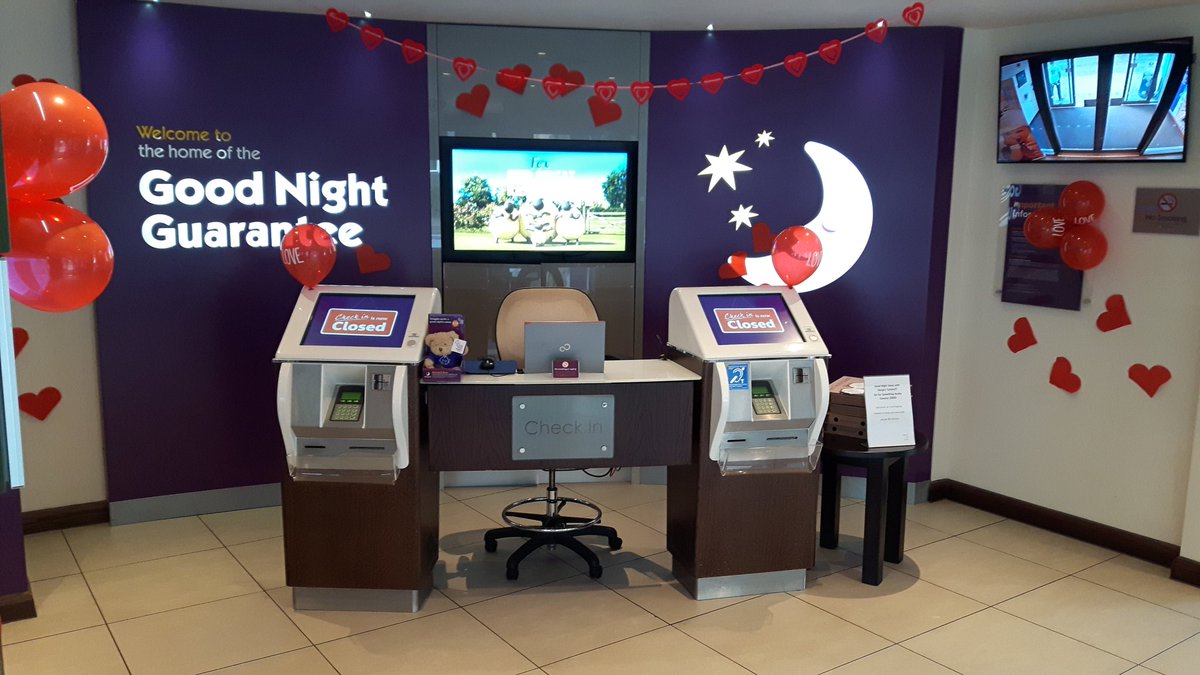 Cathedral quarter gearing up for valentines. <a href="/Daniel_SW7/">Daniel Greenhall</a> <a href="/Sheffield_PI/">Alison Pickering</a> <a href="/SDEBDD/">simon ewins</a> <a href="/Eastmids_solus/">East Midlands Solus</a> <a href="/placemadebyyou/">A Place Made By You</a> <a href="/xkirsty22/">Kirsty</a>