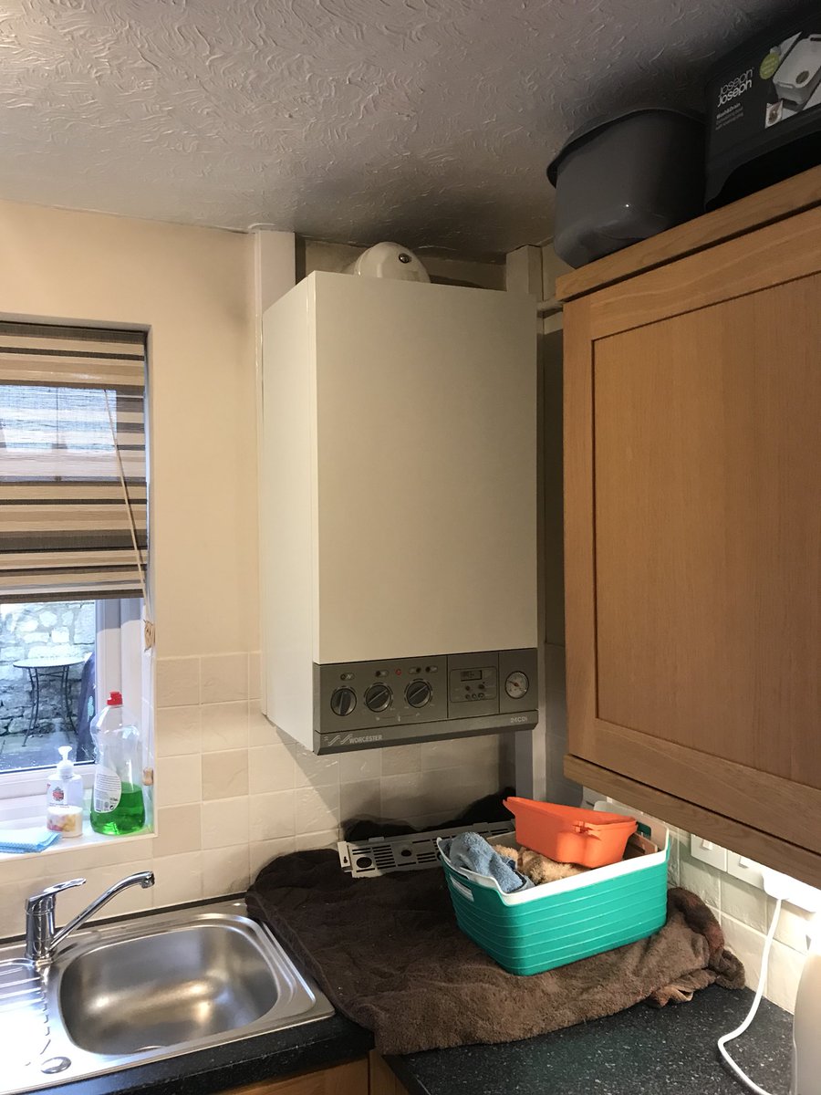 Titanheat's tweet photo. Another boiler installed this time on #Portland #Dorset and this time an old WB out and a @glow_wormclub ultimate 30C in with #climapro2 and a fat 10 year warranty and a powerflush! Customer didnβt want to see pipes. #teamtitan #keepglowingstrong https://t.co/c9XHiIIob6