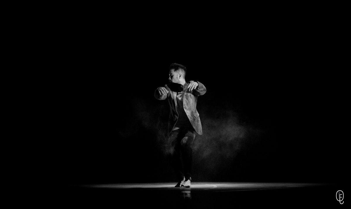 [COMPLET] <a href="/CieSPoart/">Cie S'Poart</a> #Traces 13 février au théâtre le Marais à Challans, programmé par <a href="/culturechallans/">Culture Challans</a> 
otsi-challans.fr/Fiche/Detail/3…
CP : Quentin Ferjou
#hiphop #dance #traces #challans