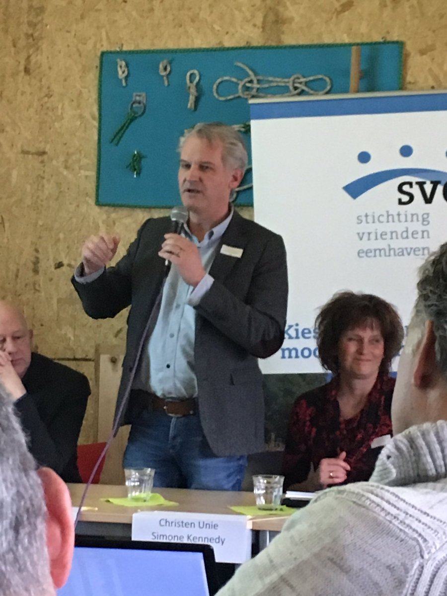 "Wat komende vier jaar moet gebeuren is goed kijken naar de kwaliteit maar ook kijken naar wat er al staat en naar wat de gevolgen zijn voor de rest van de stad, dus visie en ambitie goed formuleren en bewaken" <a href="/DJvanHamersveld/">Dirk-Joost van Hamersveld</a> <a href="/D66Amersfoort/">D66 Amersfoort</a> #eemdebat <a href="/033pp/">033pp</a>
