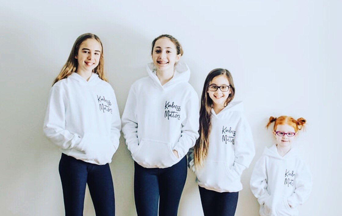 MathewMadlyn's tweet photo. These gals are kind kind kind! Hoodies on the website 40.00 😁 https://t.co/Q9dVmVgVy4