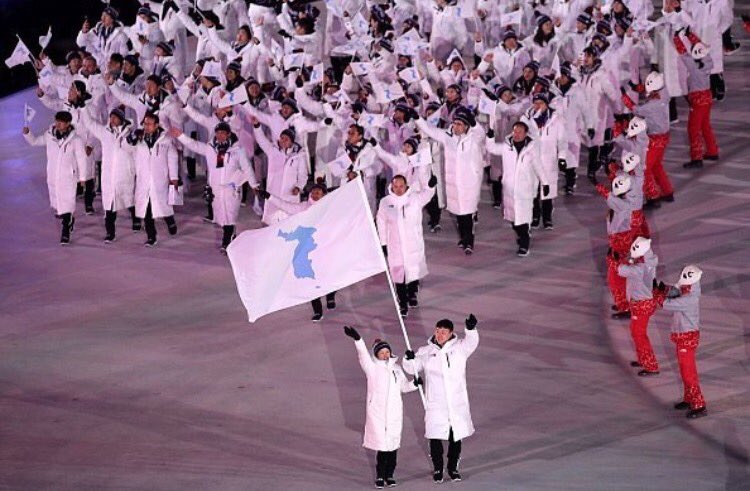 maxblardone's tweet photo. The miracle of sport hoping for peace #PeyongChang2018 #olimpiadi invernali #OpeningCeremony #maxblardone https://t.co/Xy9u7NSvqw