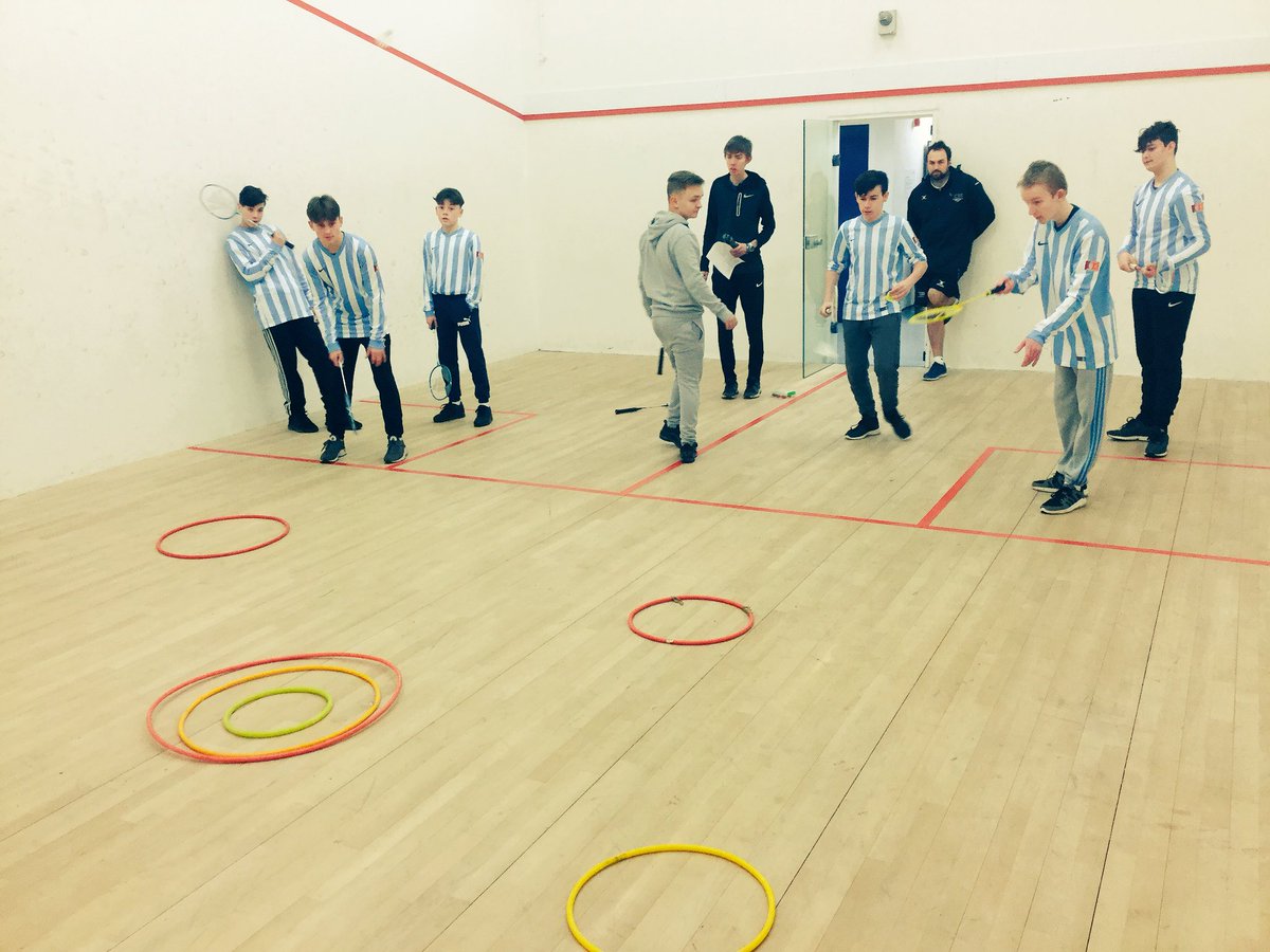 css_essexPE's tweet photo. 🏸Students competed in SESSSA badminton competition! Finishing runners up in both KS3 and KS4, and amazing achievement🏅🏸 https://t.co/mbQoNaUTPw