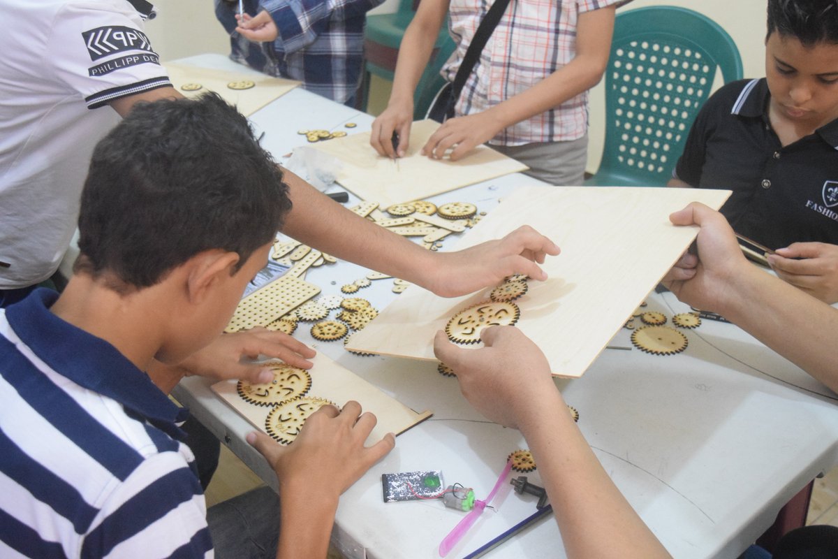 نعلم أبنائنا بداية من 6 سنوات علوم الهندسة الكهربية والميكانيكية  بطرق مبسطة ومبتكرة وبمنهج  قوي قائم على أساس فهم القواعد الهندسية بصورة عملية
#PRENG