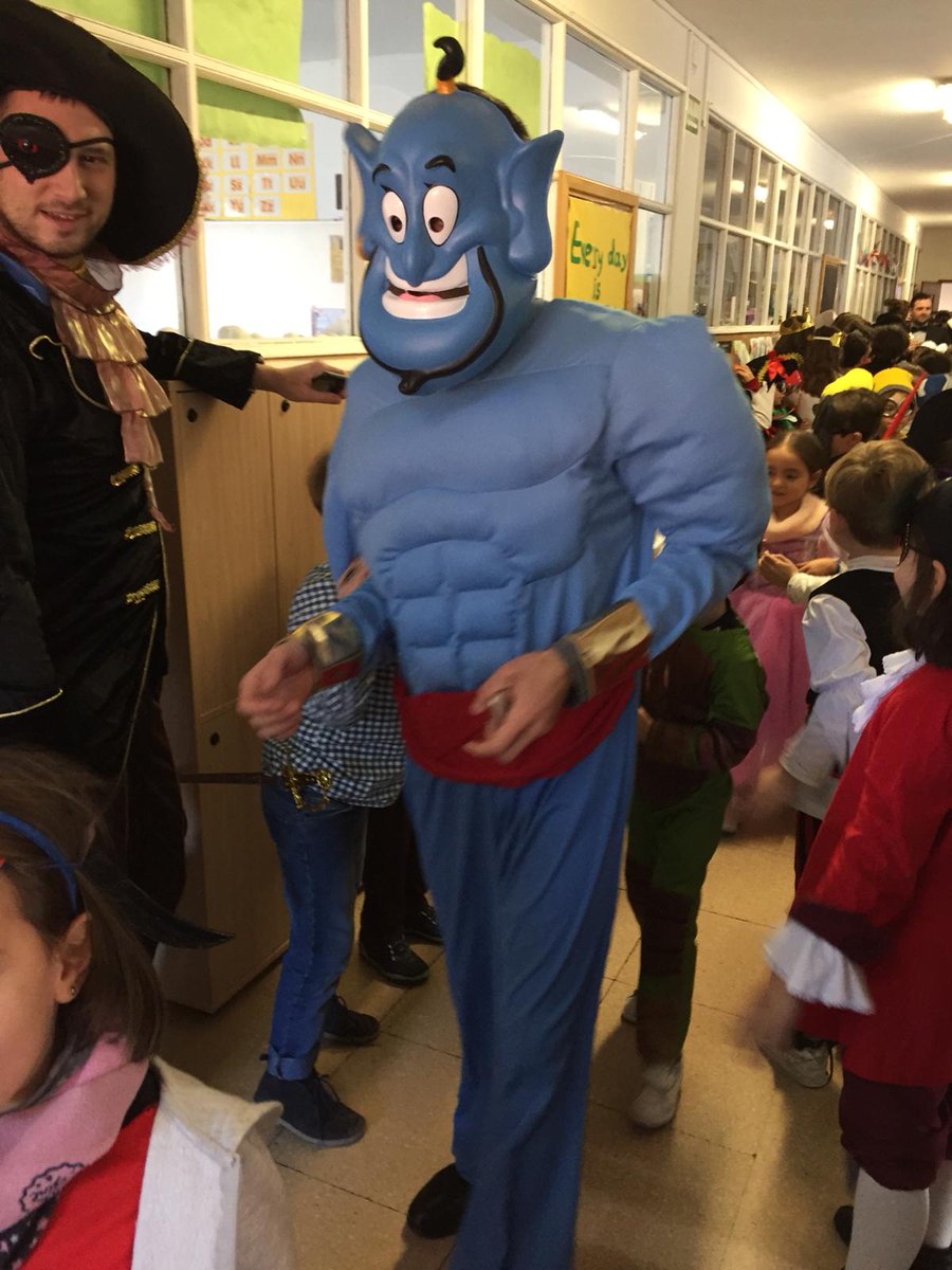 wisdom_madrid's tweet photo. ¡Carnaval en Wisdom School Madrid siempre es otra historia!
Carnival's always special at Wisdom School Madrid! 💫💫
#equipodePrimaria #teamPrimary #equipodeInfantil #TeamInfants #frotalalámpara #Genie #Oscar #Piratas #LandAhoy #ymuchosmás #andmanymore https://t.co/sDWQ7IOiVz