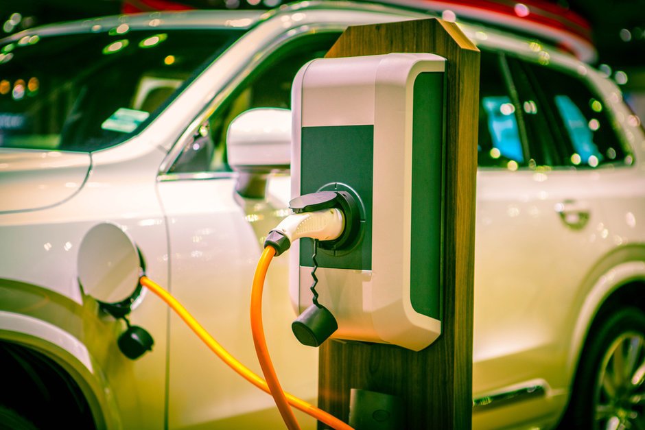 _TomorrowMob's tweet photo. The #EVcharging dilema: #California, which has the biggest and fastest-growing market for #EVs, has more than 16,000 public #EV charging stations. But it will need more than 10X that number if growth is to continue https://t.co/JVAWPaEbDs @govtechnews #Emobility #SmartMobility https://t.co/1rrHCEHGQ1