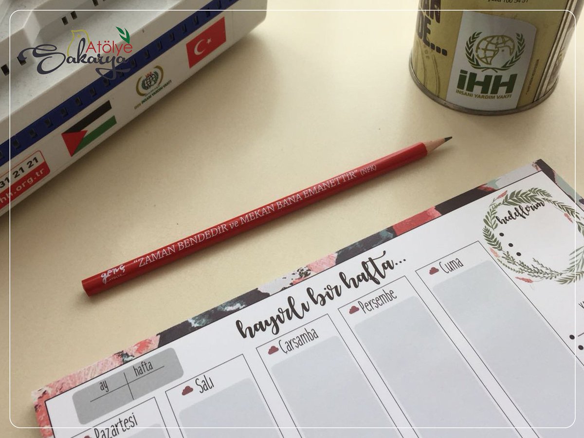 • Necip Fazıl Kısakürek Sözlü Kurşun Kalem
• "Zaman Bendedir Ve Mekan Bana Emanettir."
 [•Fiyat bilgisi için direkt mesaj gönderiniz.Yeni Cami tarafindaki Sakarya İHH İnsanı Yardim Derneği ve Orhan Cami yanındaki Sakarya İHH Bağış Kabul Merkezi'nden temin edebilirsiniz]