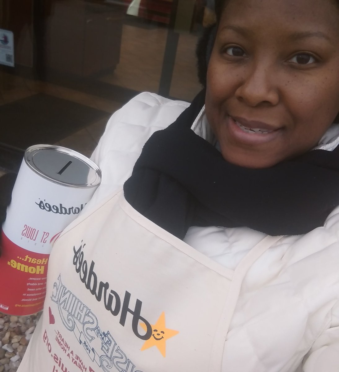 Lynn314's tweet photo. @Hardees #Community #HeatUpSTL Early morning #Volunteering https://t.co/k0oX4Rfyi2