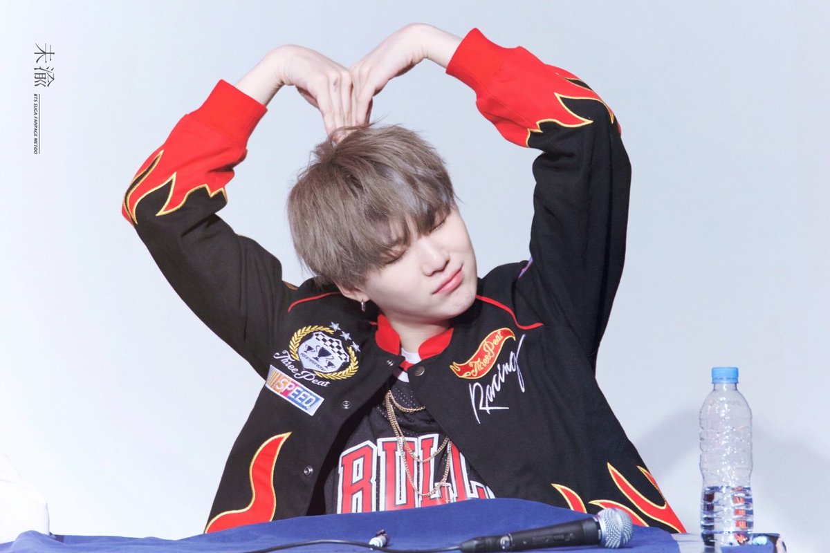 TOONG_YI's tweet photo. 미늉💜

#iHeartAwards #BestFanArmy #BTSARMY @BTS_twt https://t.co/y3CNEZ6ASX