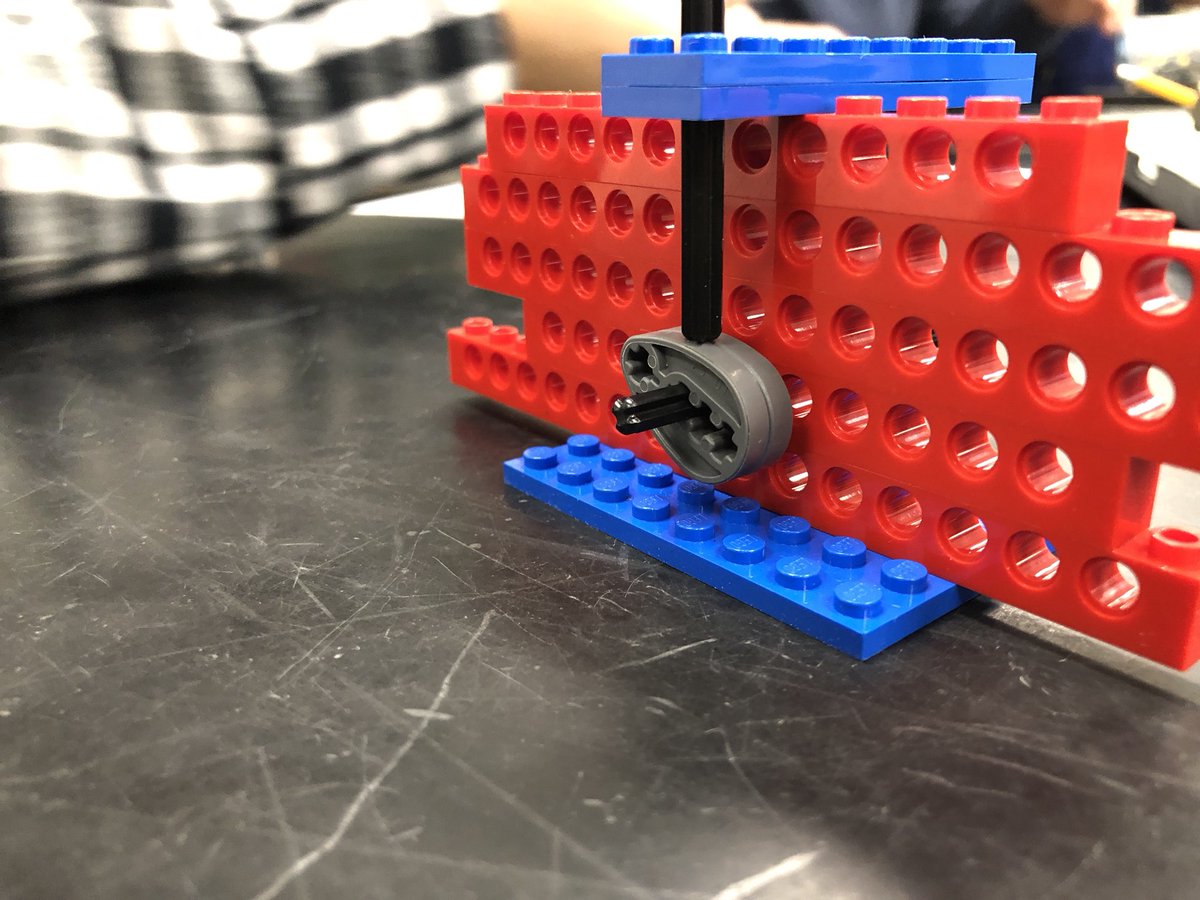 Melgecko's tweet photo. Simple machine exploration for kinetic sculpture project. Science,art,ECS,it’s working together @sciencegold https://t.co/NM8VgAkUm5