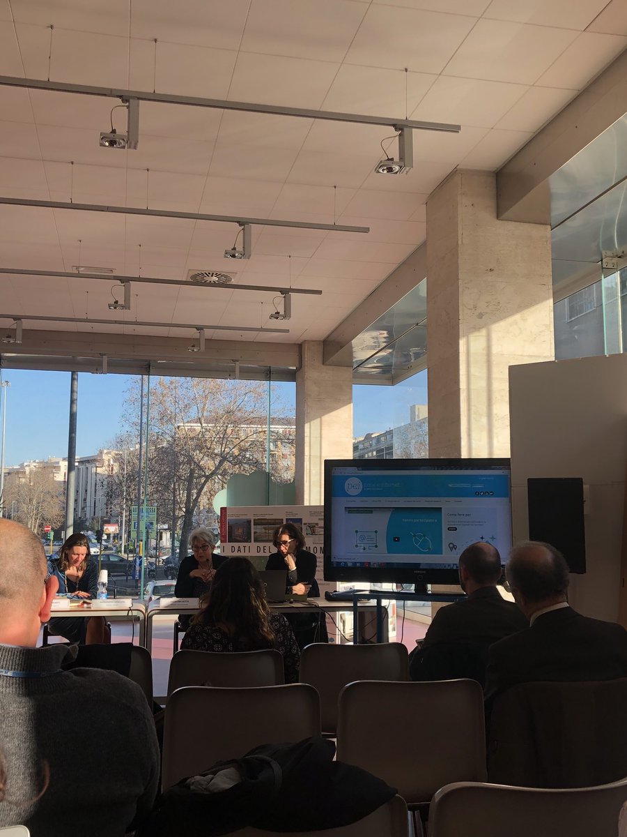 Presentazione del progetto <a href="/pane_e_internet/">Pane e Internet</a> della <a href="/RegioneER/">Regione Emilia-Romagna</a> uno dei primi nella #PA sulle #competenzedigitali <a href="/Roma_Semplice/">Roma Semplice</a> <a href="/n_iacono/">Nello Iacono</a> #SAA2018