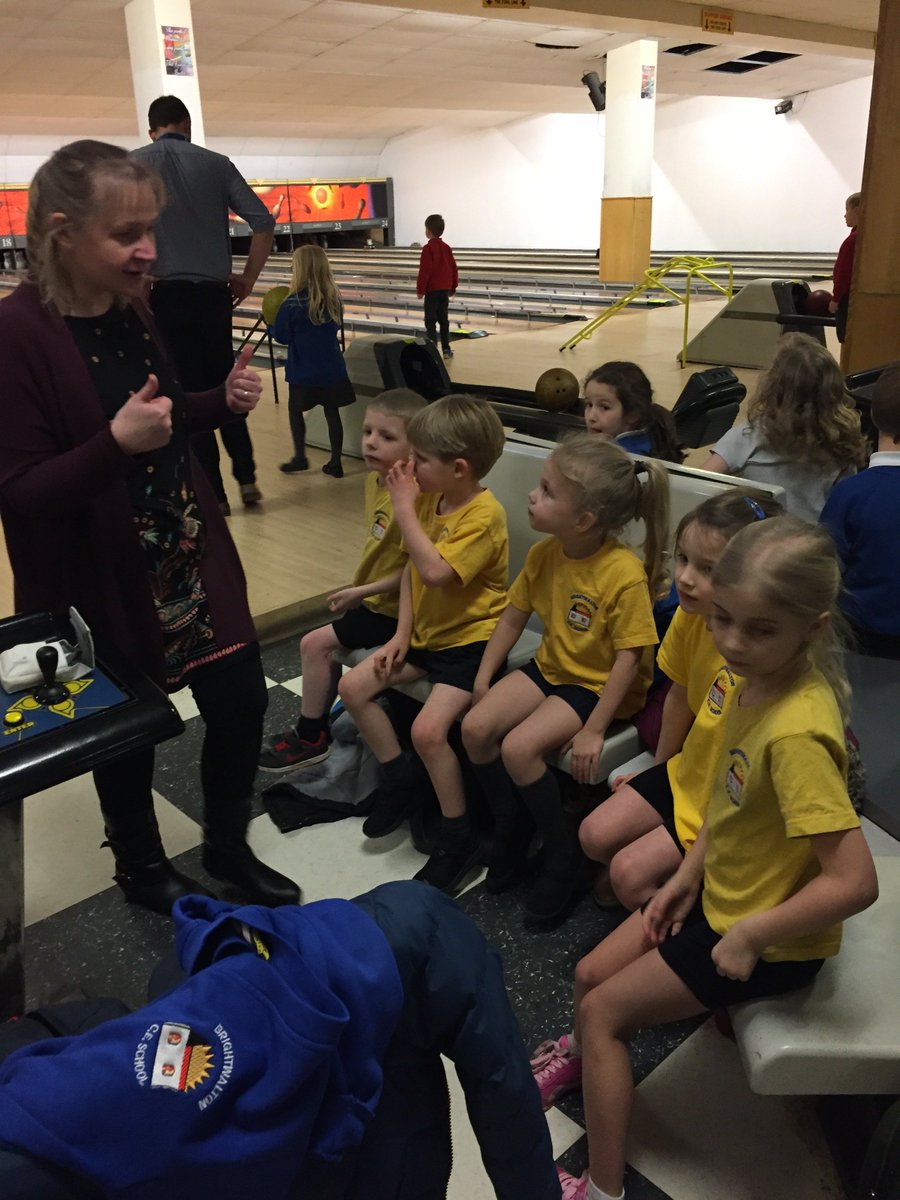 BrightwaltonSch's tweet photo. So proud of our KS1 Bowling Team winning silver medals at the competition on Wednesday afternoon.  🎳 @mfabowlnewbury Thanks for hosting. https://t.co/FHyXe6wD5q