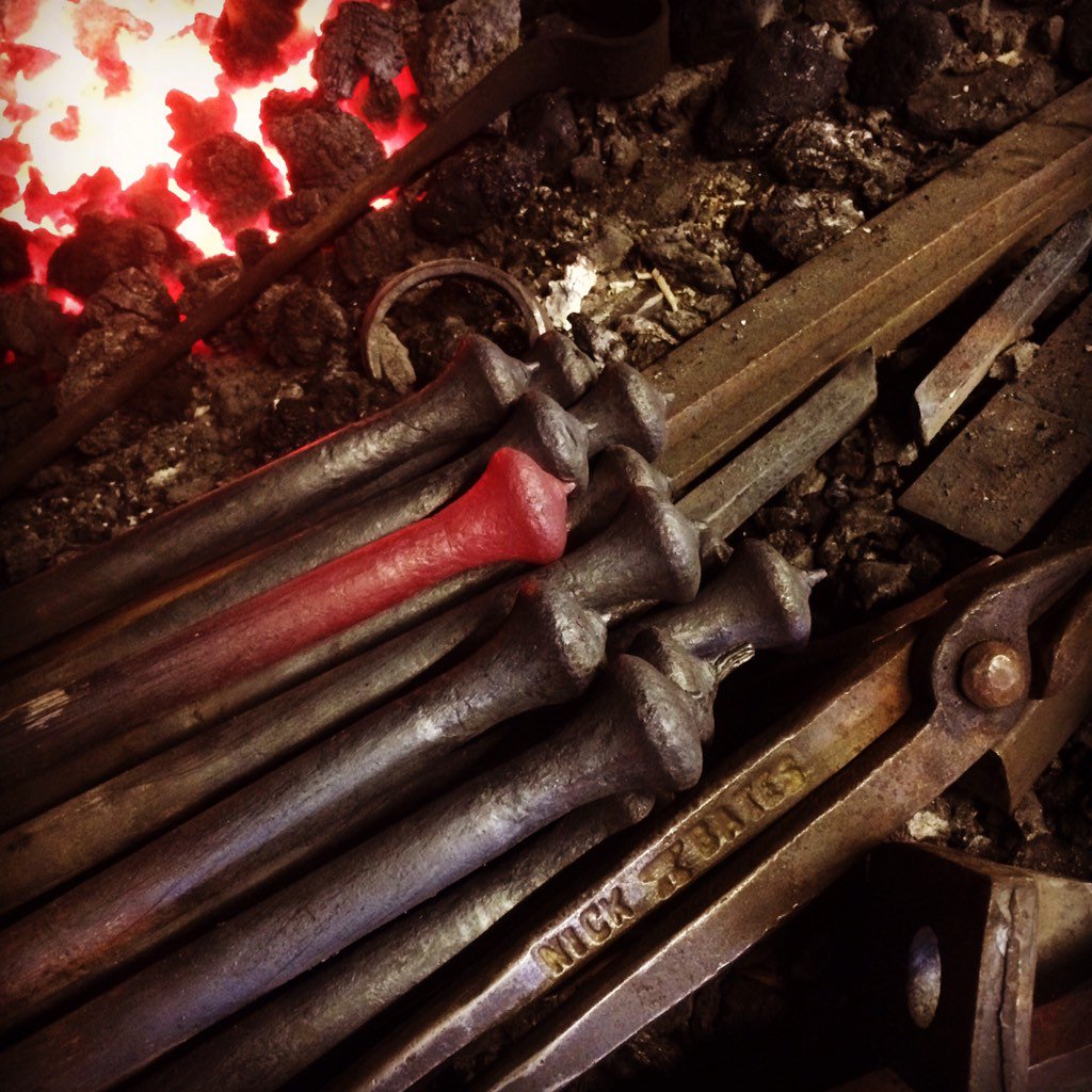 No upset.... just fireweld #worksmartnotharder #blacksmith #blacksmithing #friday #gettingthejobdone